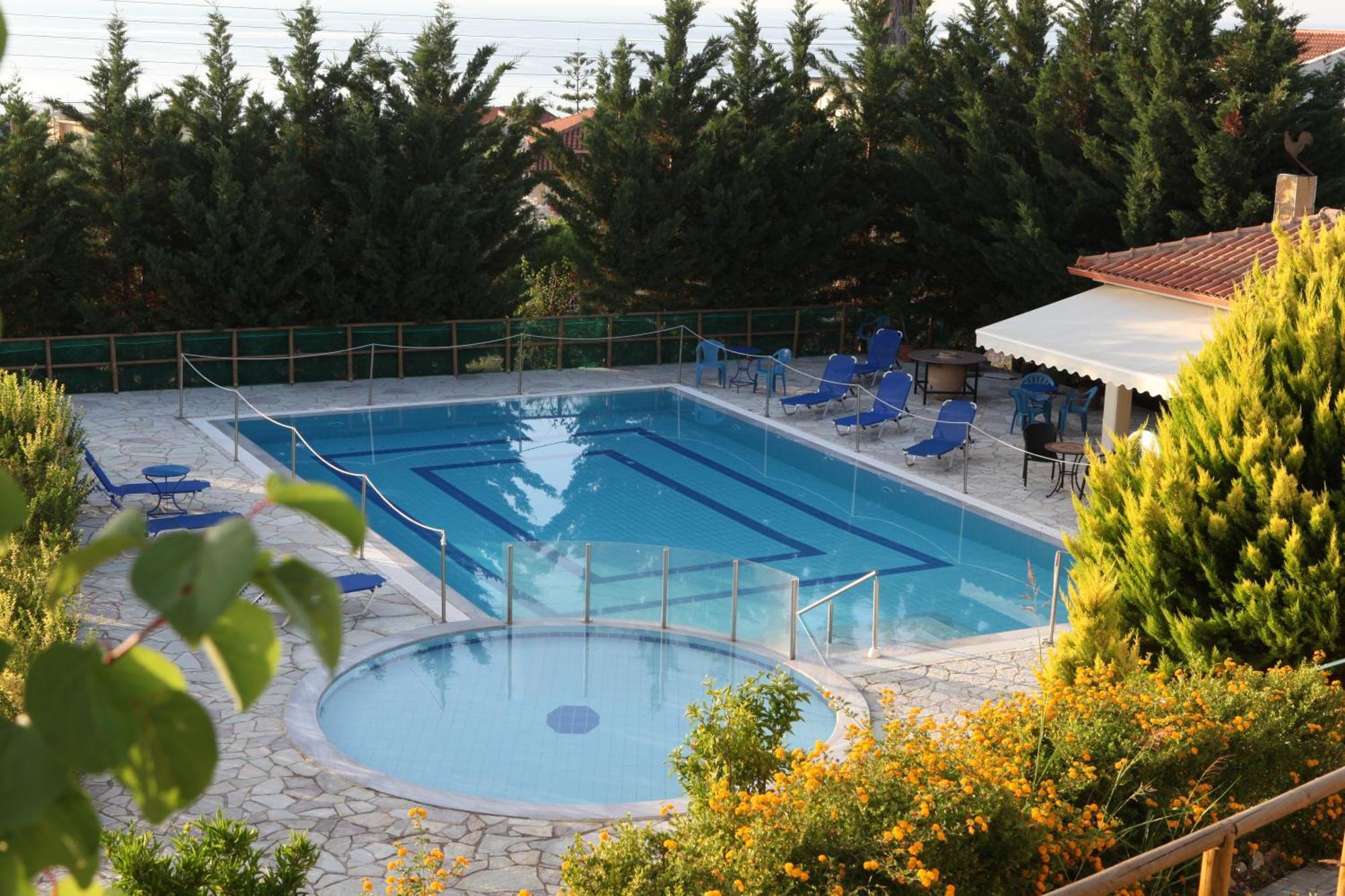Il Villaggio Храни Экстерьер фото